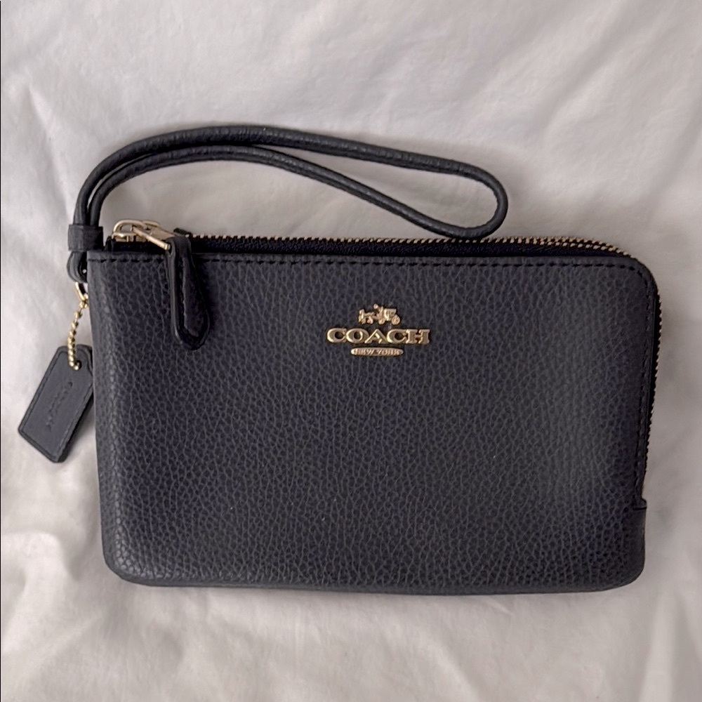 COACH - New York Dark Grey Pebbled Leather Wristlet